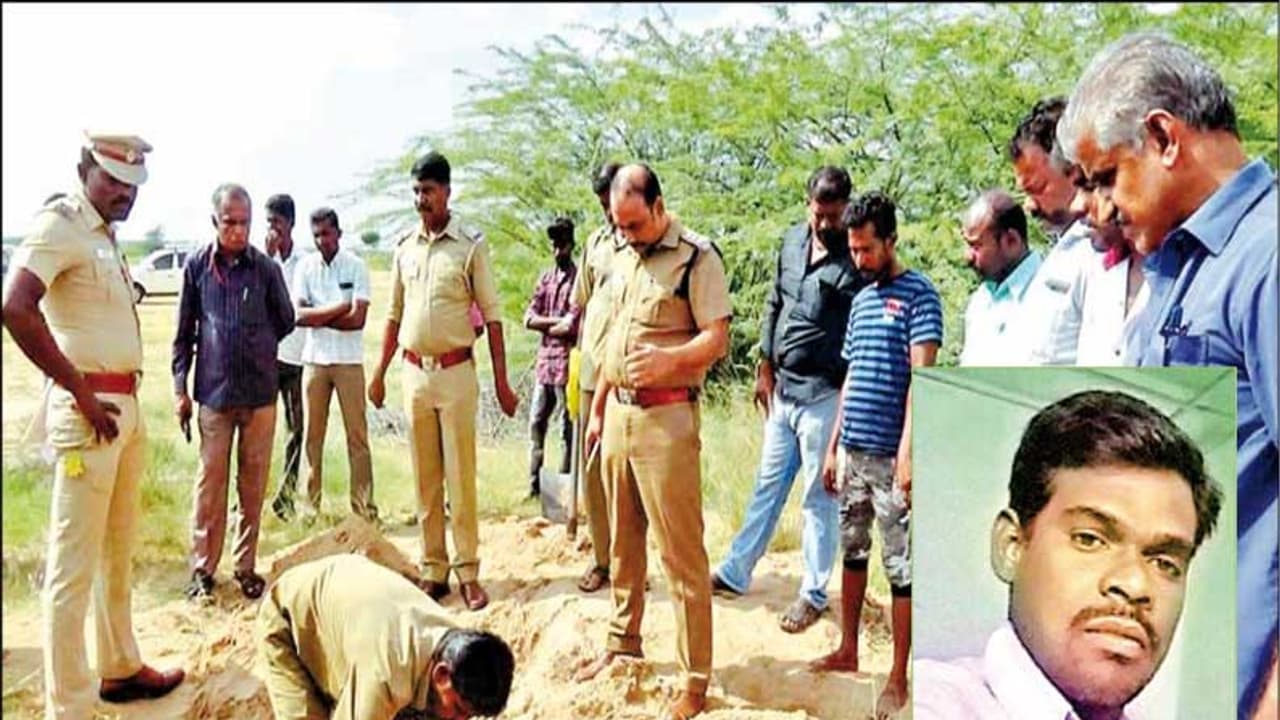 கணவனைப் போட்டுத் தள்ளிய கள்ளக் காதலன்… 2 ஆண்டுகளுக்குப் பின் சிக்கிய மனைவி… கணவனைப் போட்டுத் தள்ளிய கள்ளக் காதலன்… 2 ஆண்டுகளுக்குப் பின் சிக்கிய மனைவி…