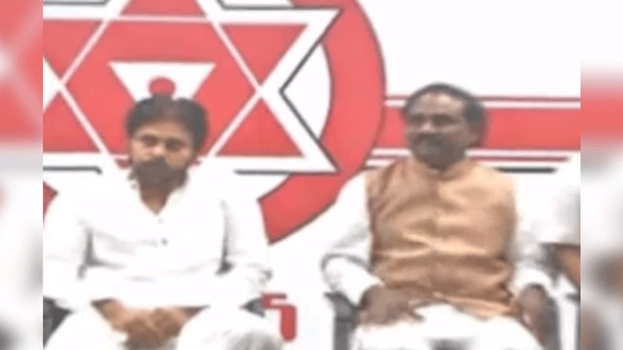 బాబుకు షాక్: జనసేనలో చేరిన రావెల కిషోర్ బాబు బాబుకు షాక్: జనసేనలో చేరిన రావెల కిషోర్ బాబు