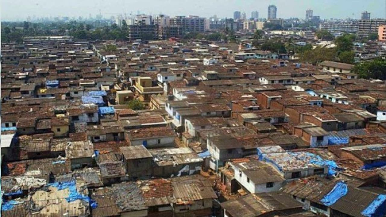 ധാരാവിയിലെ ചേരിയിൽ കൊവിഡ് മരണം; മുംബൈയിൽ അതീവ ജാഗ്രത ധാരാവിയിലെ ചേരിയിൽ കൊവിഡ് മരണം; മുംബൈയിൽ അതീവ ജാഗ്രത