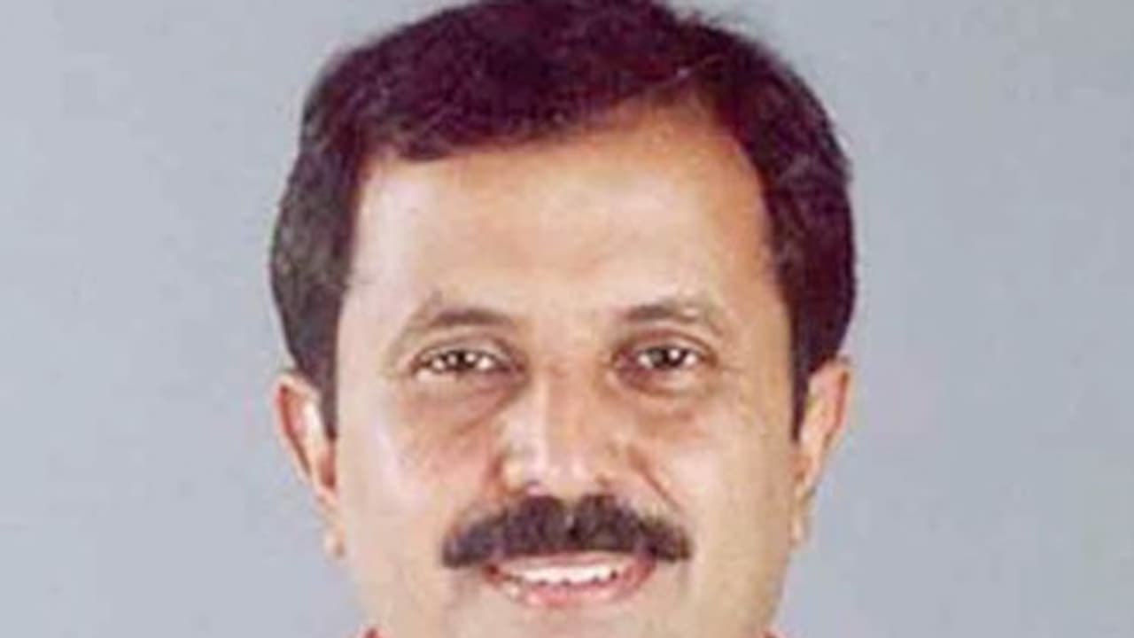 రాష్ట్రాన్ని లిక్కర్ తెలంగాణగా మార్చేశాడు.. చంద్రశేఖర్ రావును.. చంద్రలిక్కర్ రావుగా పిలవాలి.. మధు యాష్కీ గౌడ్ రాష్ట్రాన్ని లిక్కర్ తెలంగాణగా మార్చేశాడు.. చంద్రశేఖర్ రావును.. చంద్రలిక్కర్ రావుగా పిలవాలి.. మధు యాష్కీ గౌడ్