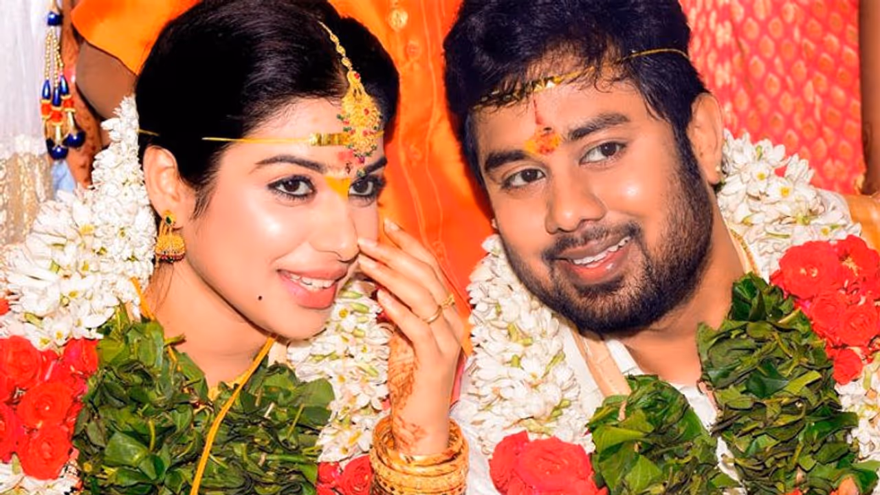 మరో హీరోయిన్ పెళ్లి పెటాకులు..? మరో హీరోయిన్ పెళ్లి పెటాకులు..?