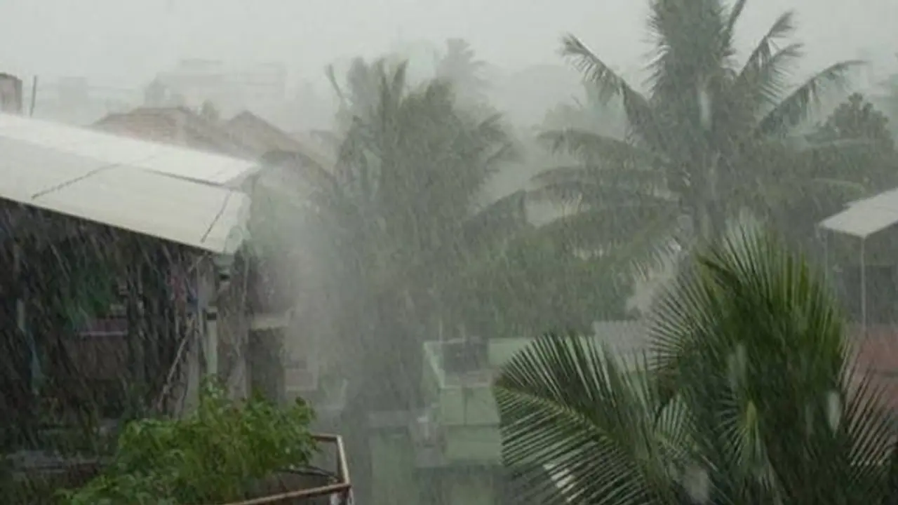 வெயிலில் இருந்து தப்பிக்க கோடை மழை வரப்போகுதாம்.. குட்நியூஸ் சொன்ன கையோடு வானிலை ஆய்வு மையம் அதிர்ச்சி தகவல்!