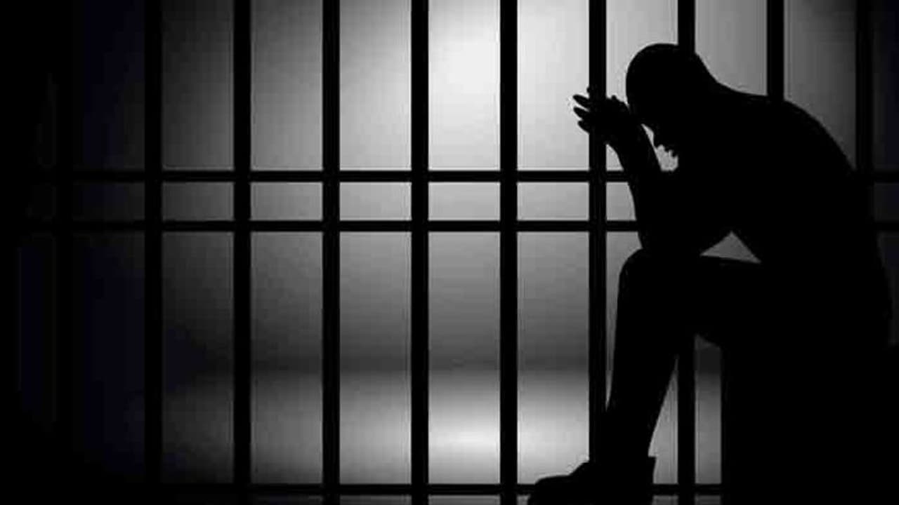 ಫೇಸ್ಬುಕ್ ನಂಬಿ ಲವ್ ಮಾಡ್ಬೇಡಿ.. ಅನ್ಸಾರಿ ಇಂಥ ಸಲಹೆ ಕೊಡಲು ಕಾರಣವೇನು? ಫೇಸ್ಬುಕ್ ನಂಬಿ ಲವ್ ಮಾಡ್ಬೇಡಿ.. ಅನ್ಸಾರಿ ಇಂಥ ಸಲಹೆ ಕೊಡಲು ಕಾರಣವೇನು?