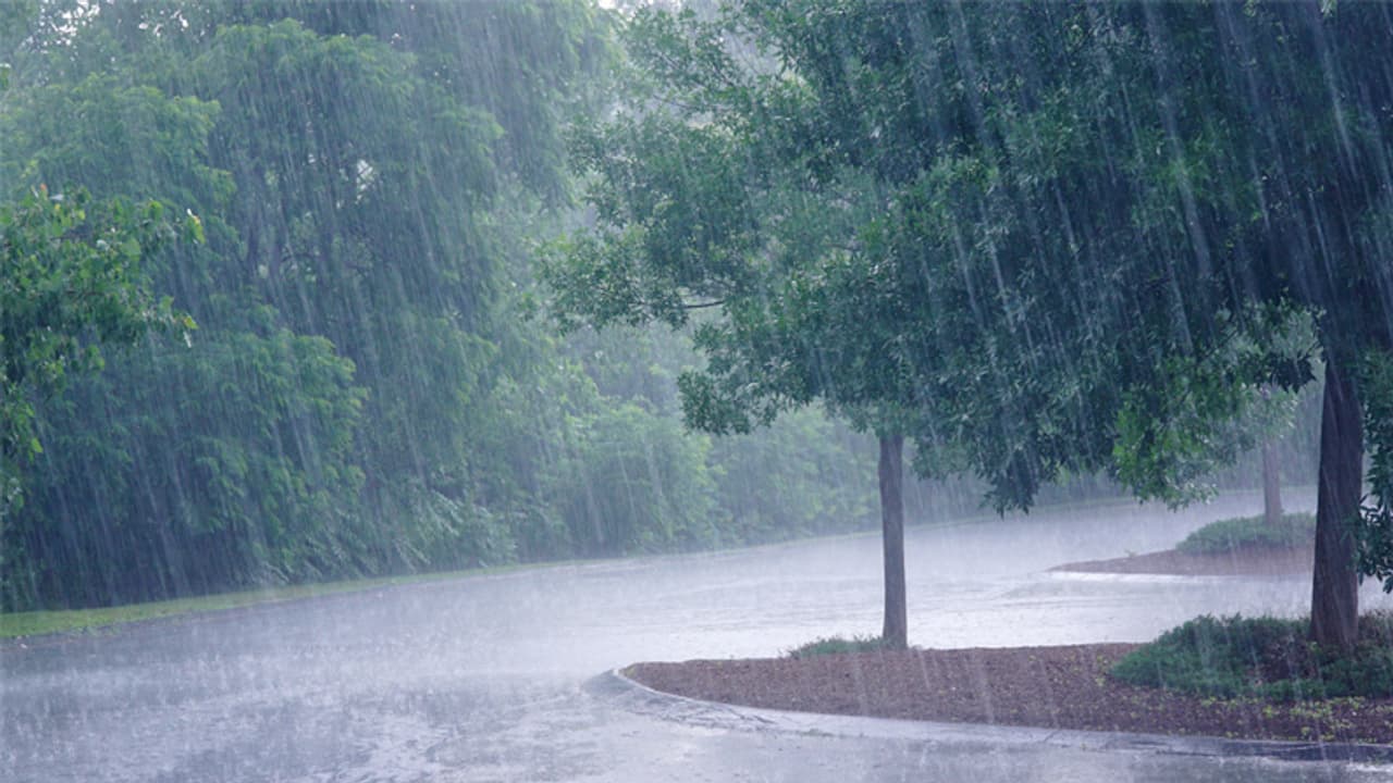 3 மாவட்டங்களில் வெளுத்து வாங்கப்போகும் கனமழை... வானிலை மையம் எச்சரிக்கை..!