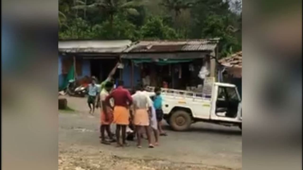 മീന് വില്പ്പനക്കാരന് മര്ദ്ദനമേറ്റ സംഭവം; പ്രതികള്ക്കായി പൊലീസ് അന്വേഷണം ഊര്ജ്ജിതമാക്കി മീന് വില്പ്പനക്കാരന് മര്ദ്ദനമേറ്റ സംഭവം; പ്രതികള്ക്കായി പൊലീസ് അന്വേഷണം ഊര്ജ്ജിതമാക്കി