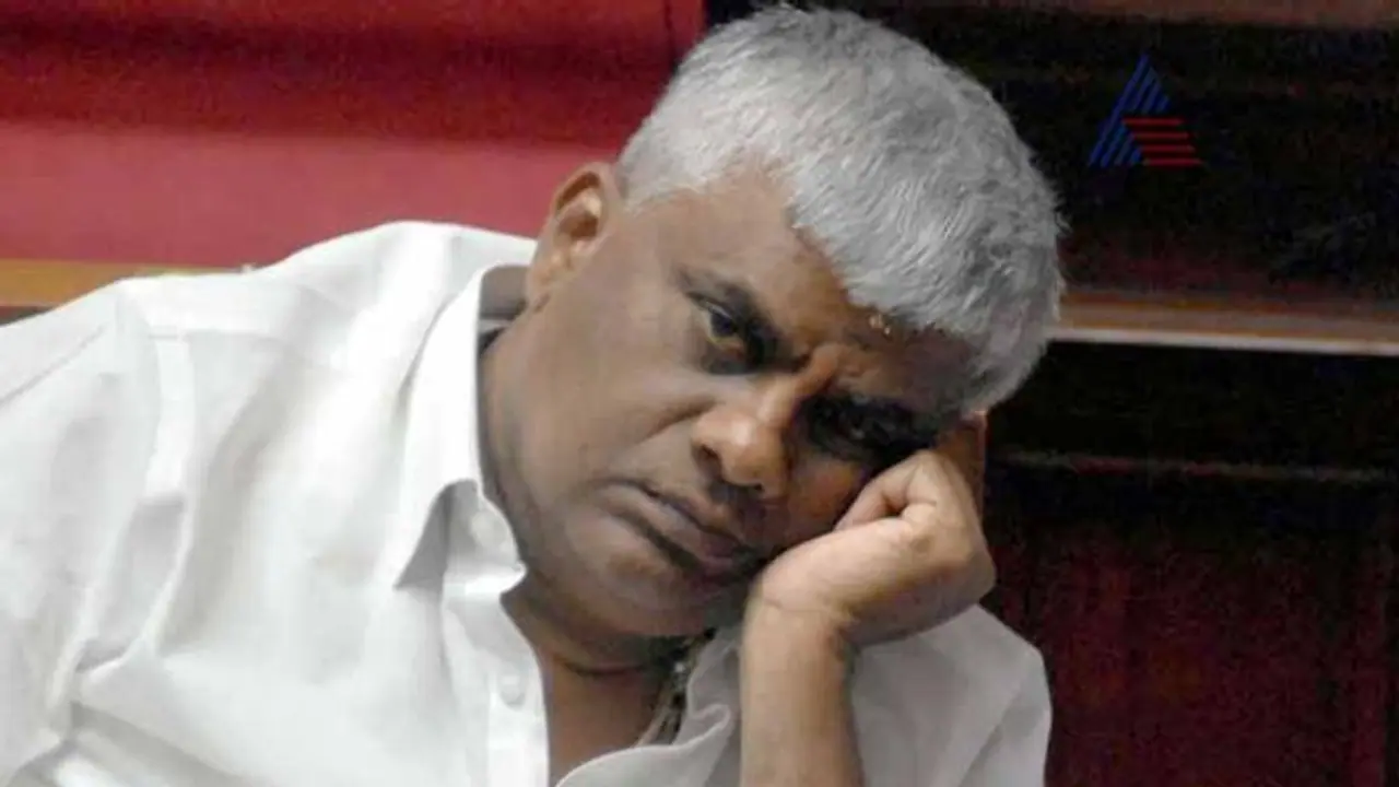 'ರೇವಣ್ಣ ಹತೋಟಿಗೆ ತರಲು ಪ್ರಜ್ವಲ್‌ ಸೋಲಿಸಲೇಬೇಕು'