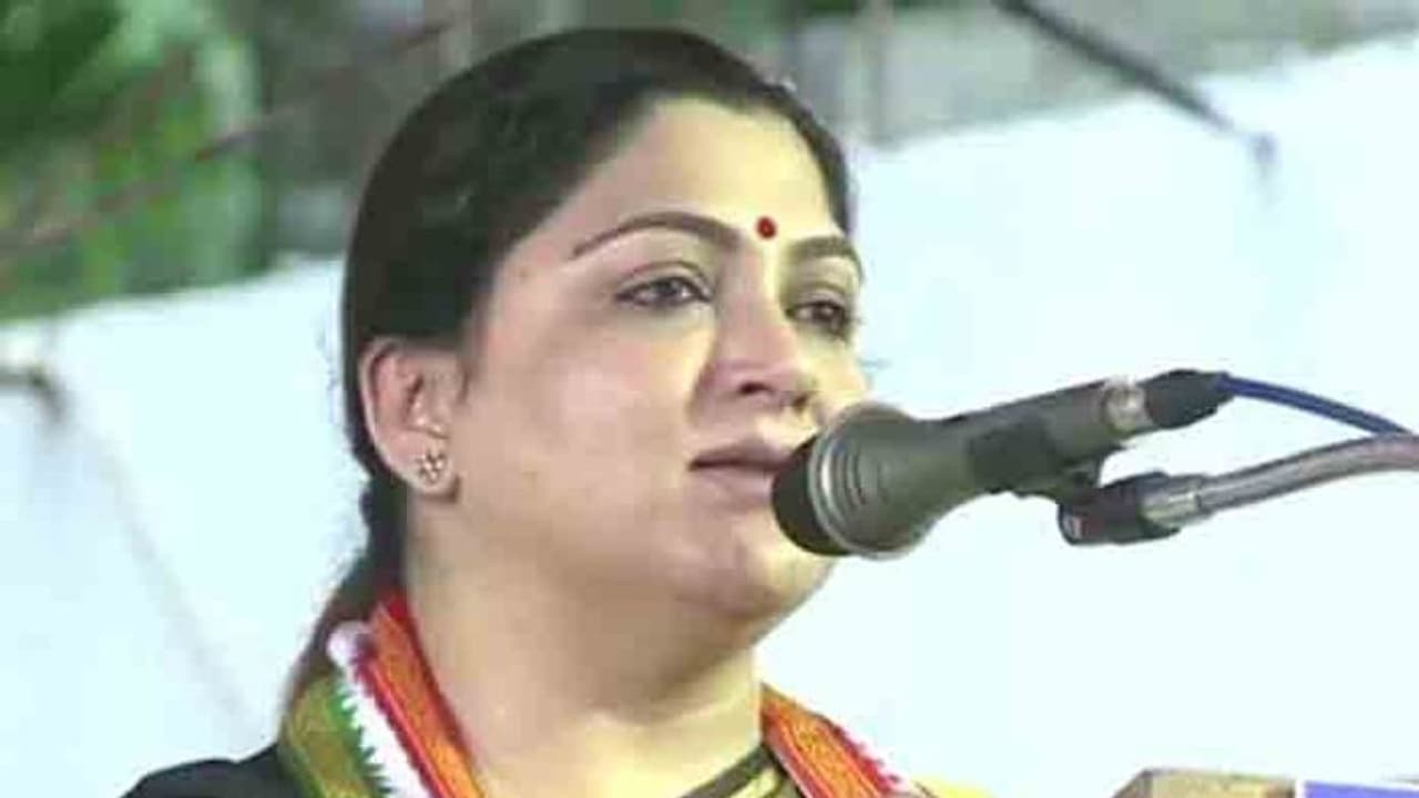 மோடியின் வேட்டி... இப்படிச்சொல்லி விட்டாரே குஷ்பு..? கடுகடுக்கும் காங்கிரஸ்..! மோடியின் வேட்டி... இப்படிச்சொல்லி விட்டாரே குஷ்பு..? கடுகடுக்கும் காங்கிரஸ்..!