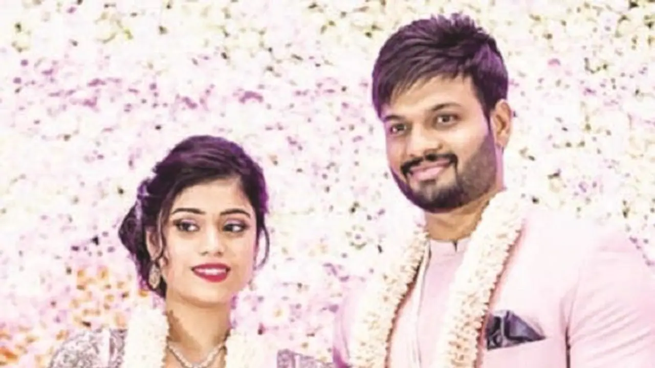 ಸ್ಯಾಂಡಲ್ವುಡ್ ಈ ನಟನಿಗೆ ಕೂಡಿಬಂತು ಕಂಕಣ ಭಾಗ್ಯ ಸ್ಯಾಂಡಲ್ವುಡ್ ಈ ನಟನಿಗೆ ಕೂಡಿಬಂತು ಕಂಕಣ ಭಾಗ್ಯ