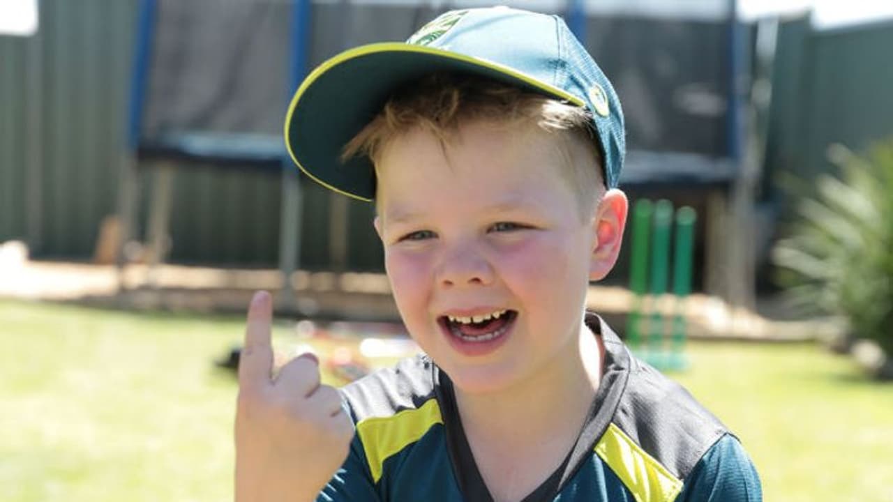 ബോക്സിംഗ് ഡേ ടെസ്റ്റില് ഇന്ത്യയെ നേരിടാനിറങ്ങുന്ന ഓസീസ് ടീമില് ആ ആറു വയസുകാരനുമുണ്ടാകുമോ ? ബോക്സിംഗ് ഡേ ടെസ്റ്റില് ഇന്ത്യയെ നേരിടാനിറങ്ങുന്ന ഓസീസ് ടീമില് ആ ആറു വയസുകാരനുമുണ്ടാകുമോ ?