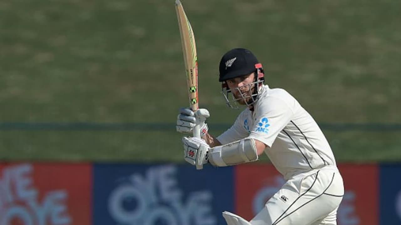 കോലി നിരാശപ്പെടുത്തിയ ദിനം സെഞ്ചുറിയുമായി കീവീസിന്റെ രക്ഷകനായി വില്യാംസണ് കോലി നിരാശപ്പെടുത്തിയ ദിനം സെഞ്ചുറിയുമായി കീവീസിന്റെ രക്ഷകനായി വില്യാംസണ്