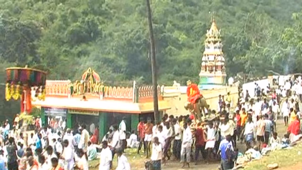 1200 വര്ഷങ്ങളായി സ്ത്രീകള്ക്ക് പ്രവേശനം ഇല്ലാത്ത ക്ഷേത്രം 1200 വര്ഷങ്ങളായി സ്ത്രീകള്ക്ക് പ്രവേശനം ഇല്ലാത്ത ക്ഷേത്രം