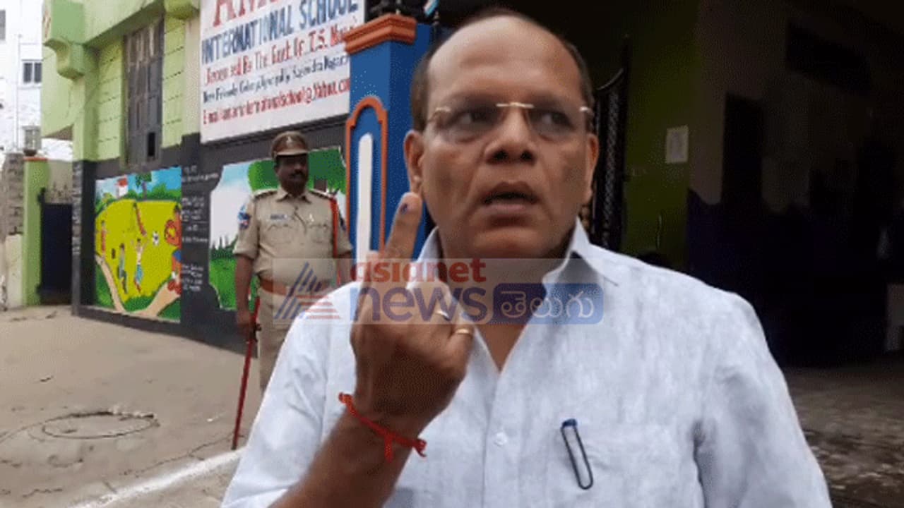 కేసీఆర్ కు అత్యంత విధేయుడు: తెలంగాణ కొత్త సీఎస్ ఈయనే కేసీఆర్ కు అత్యంత విధేయుడు: తెలంగాణ కొత్త సీఎస్ ఈయనే