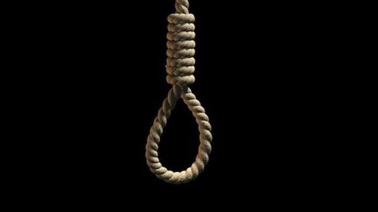 തിരുവനന്തപുരത്ത് വൈദികന് പള്ളിമേടയില് തൂങ്ങിമരിച്ച നിലയില് തിരുവനന്തപുരത്ത് വൈദികന് പള്ളിമേടയില് തൂങ്ങിമരിച്ച നിലയില്