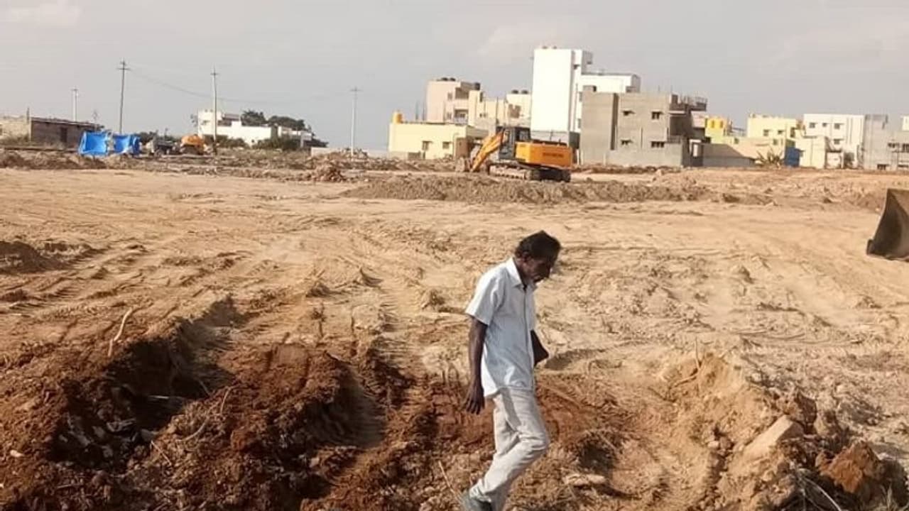 ಬೆಂಗಳೂರಿನ ಪ್ರಭಾವಿ ಶಾಸಕರಿಂದ 150 ಕೋಟಿ ರೂ. ಮೌಲ್ಯದ ಸರ್ಕಾರಿ ಜಾಗ ಗುಳುಂ? ಬೆಂಗಳೂರಿನ ಪ್ರಭಾವಿ ಶಾಸಕರಿಂದ 150 ಕೋಟಿ ರೂ. ಮೌಲ್ಯದ ಸರ್ಕಾರಿ ಜಾಗ ಗುಳುಂ?