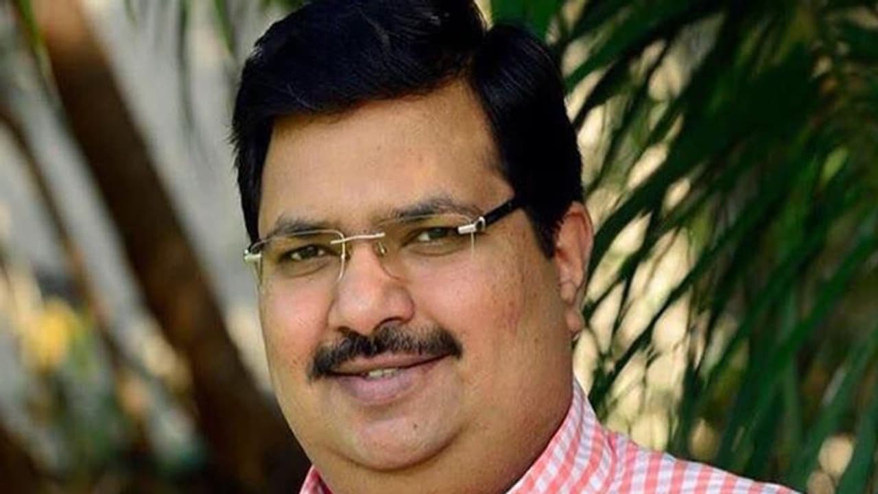 മഹാരാഷ്ട്രയിലും ബിജെപിക്ക് തിരിച്ചടി; മുന് മന്ത്രിയടക്കം രണ്ട് നേതാക്കൾ പാര്ട്ടിവിട്ടു മഹാരാഷ്ട്രയിലും ബിജെപിക്ക് തിരിച്ചടി; മുന് മന്ത്രിയടക്കം രണ്ട് നേതാക്കൾ പാര്ട്ടിവിട്ടു