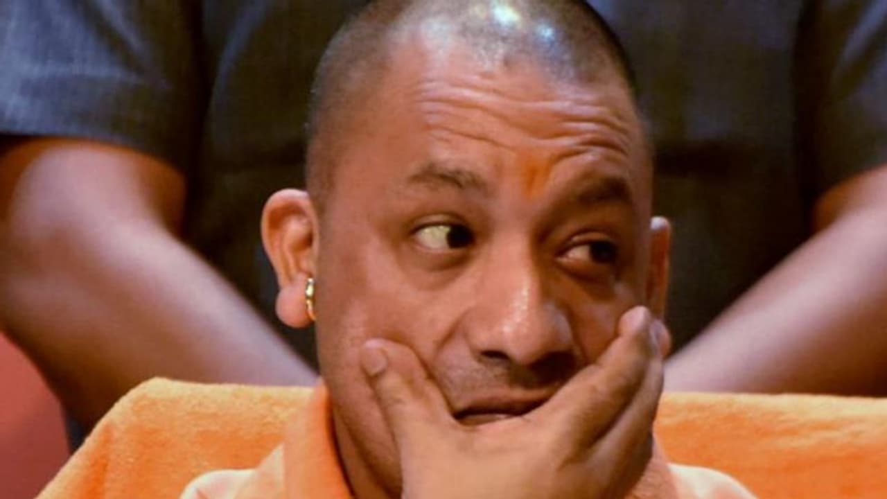 যোগীর ভাবমূর্তিতে আঘাত, গ্রেফতার হলেন বেসরকারি চ্যানেলের দুই মাথা যোগীর ভাবমূর্তিতে আঘাত, গ্রেফতার হলেন বেসরকারি চ্যানেলের দুই মাথা