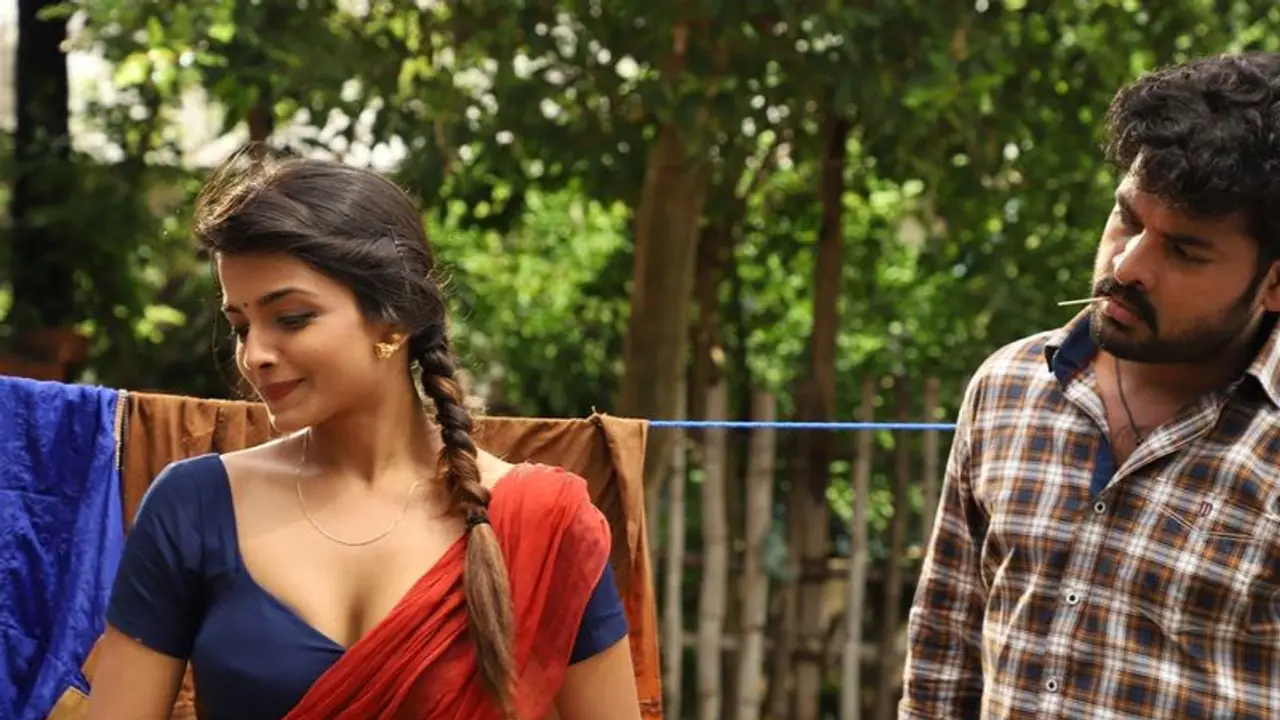 பிட்டு படங்களை அடித்து ஓட விட்ட "இவனுக்கு எங்கயோ மச்சம் இருக்கு" ! எப்படி இருக்கு? இதை சின்ன பசங்க படிக்காதீங்க... பிட்டு படங்களை அடித்து ஓட விட்ட "இவனுக்கு எங்கயோ மச்சம் இருக்கு" ! எப்படி இருக்கு? இதை சின்ன பசங்க படிக்காதீங்க...