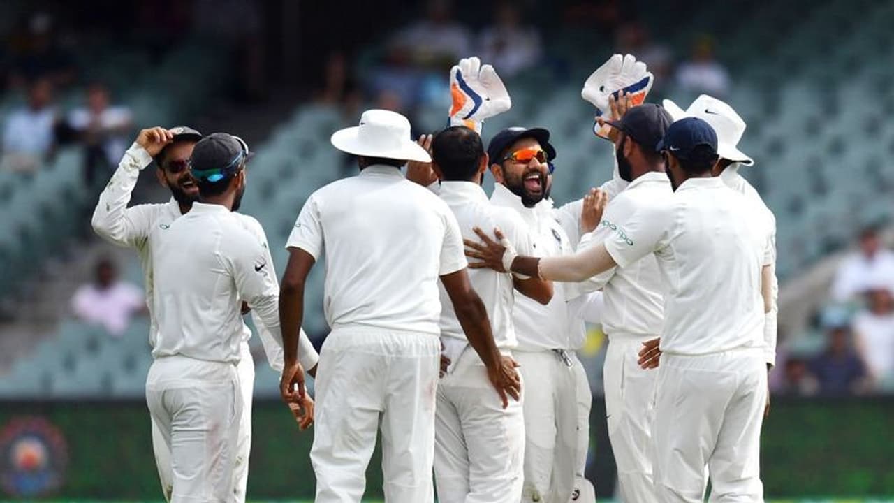 ಲಾಕ್ಡೌನ್ ಕಾರಣ ಜನರ ಓಡಾಟವಿಲ್ಲ, ಟೀಂ ಇಂಡಿಯಾ ಕ್ರಿಕೆಟಿಗನ ಮನೆಗೆ ನುಗ್ಗಿದ ಕಳ್ಳರು! ಲಾಕ್ಡೌನ್ ಕಾರಣ ಜನರ ಓಡಾಟವಿಲ್ಲ, ಟೀಂ ಇಂಡಿಯಾ ಕ್ರಿಕೆಟಿಗನ ಮನೆಗೆ ನುಗ್ಗಿದ ಕಳ್ಳರು!