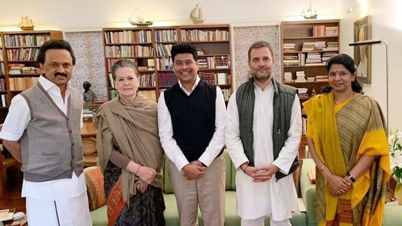 மாப்பிள்ளைக்கு வழிவிட்ட ஸ்டாலின் !! தயாநிதி இடத்தில் சபரீசன் !! மாப்பிள்ளைக்கு வழிவிட்ட ஸ்டாலின் !! தயாநிதி இடத்தில் சபரீசன் !!