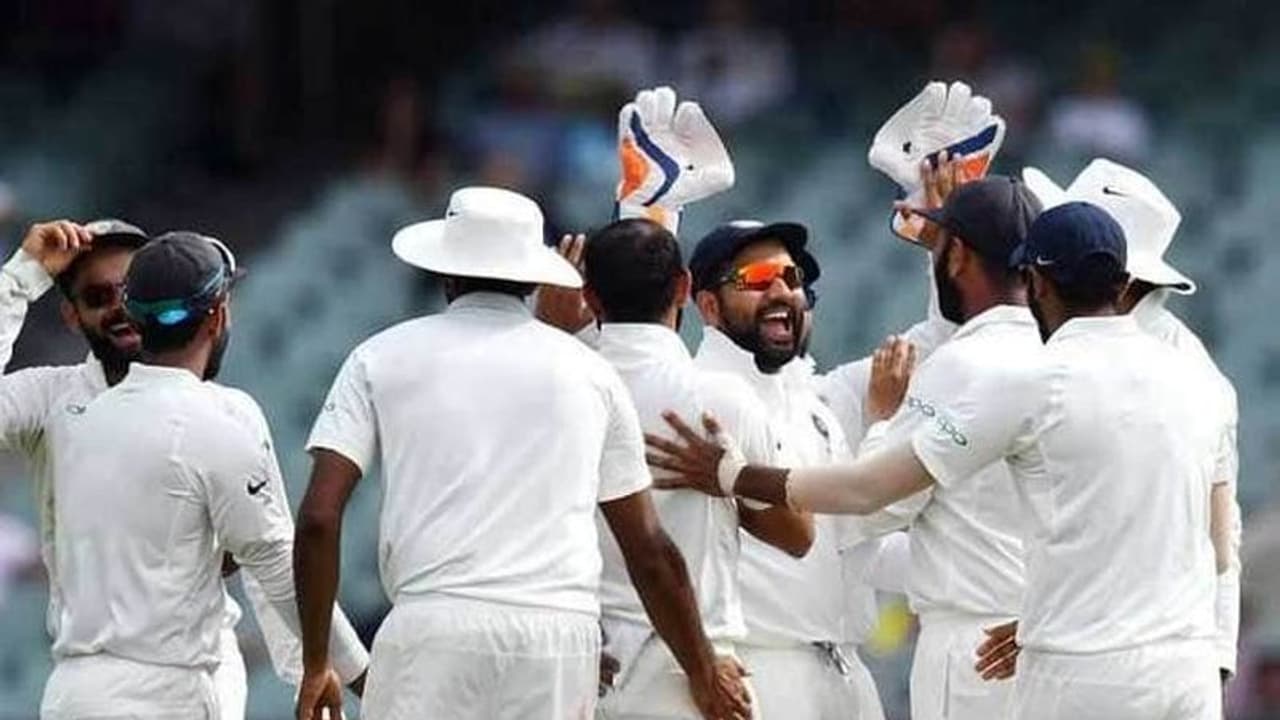 അഡ്ലെയ്ഡ് ടെസ്റ്റ്: ഓസീസ് തകരുന്നു; ഇന്ത്യ വിജയപ്രതീക്ഷയില് അഡ്ലെയ്ഡ് ടെസ്റ്റ്: ഓസീസ് തകരുന്നു; ഇന്ത്യ വിജയപ്രതീക്ഷയില്