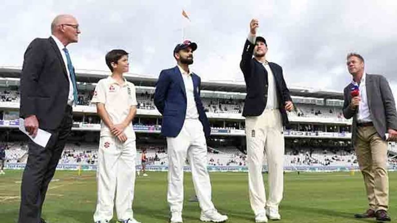 కోహ్లీ టాస్ గెలిస్తే భారత్కు విజయమే.. కోహ్లీ టాస్ గెలిస్తే భారత్కు విజయమే..