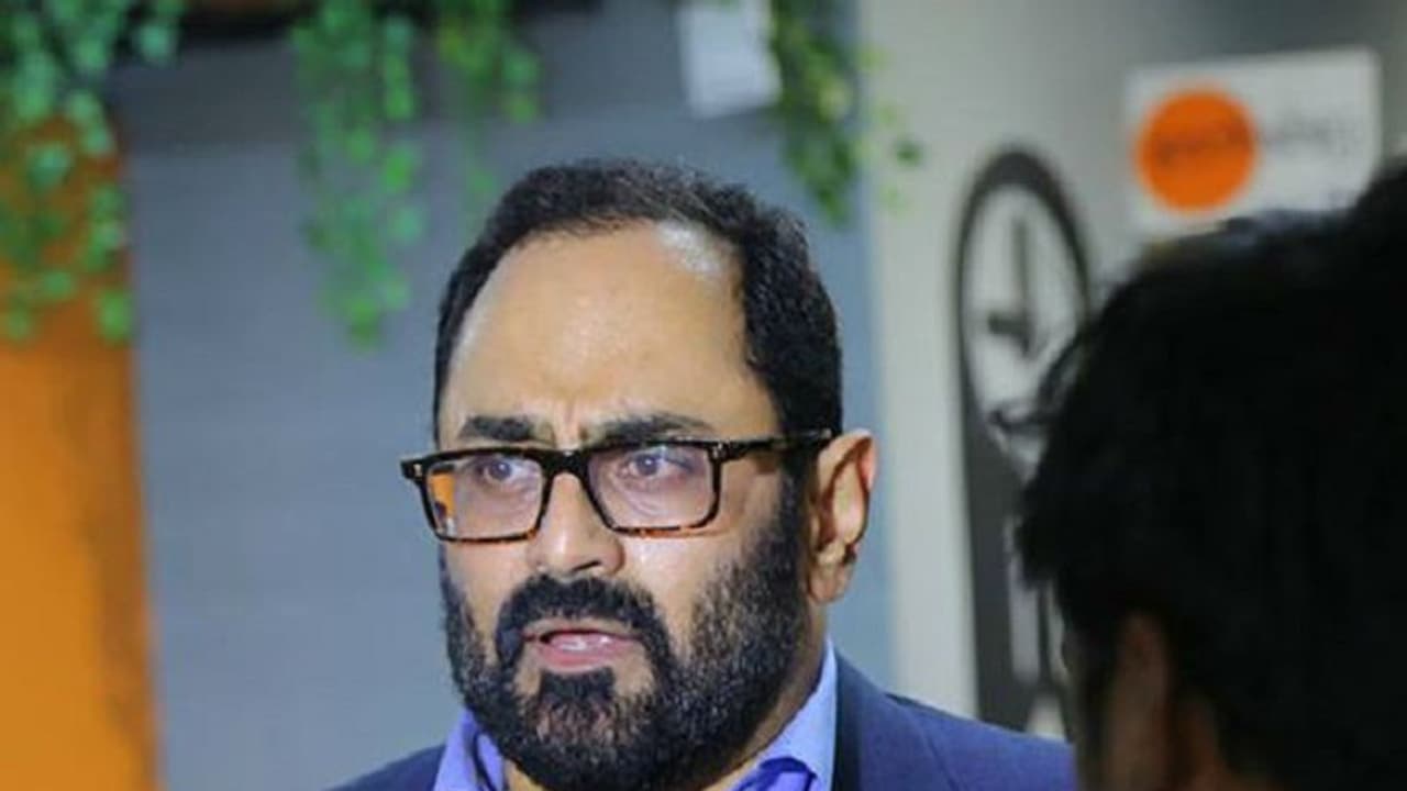 കൊവിഡിൽ തകർന്ന വിപണി ആവശ്യകത വീണ്ടെടുക്കാൻ കുറുക്കുവഴികളില്ലെന്ന് രാജീവ് ചന്ദ്രശേഖർ