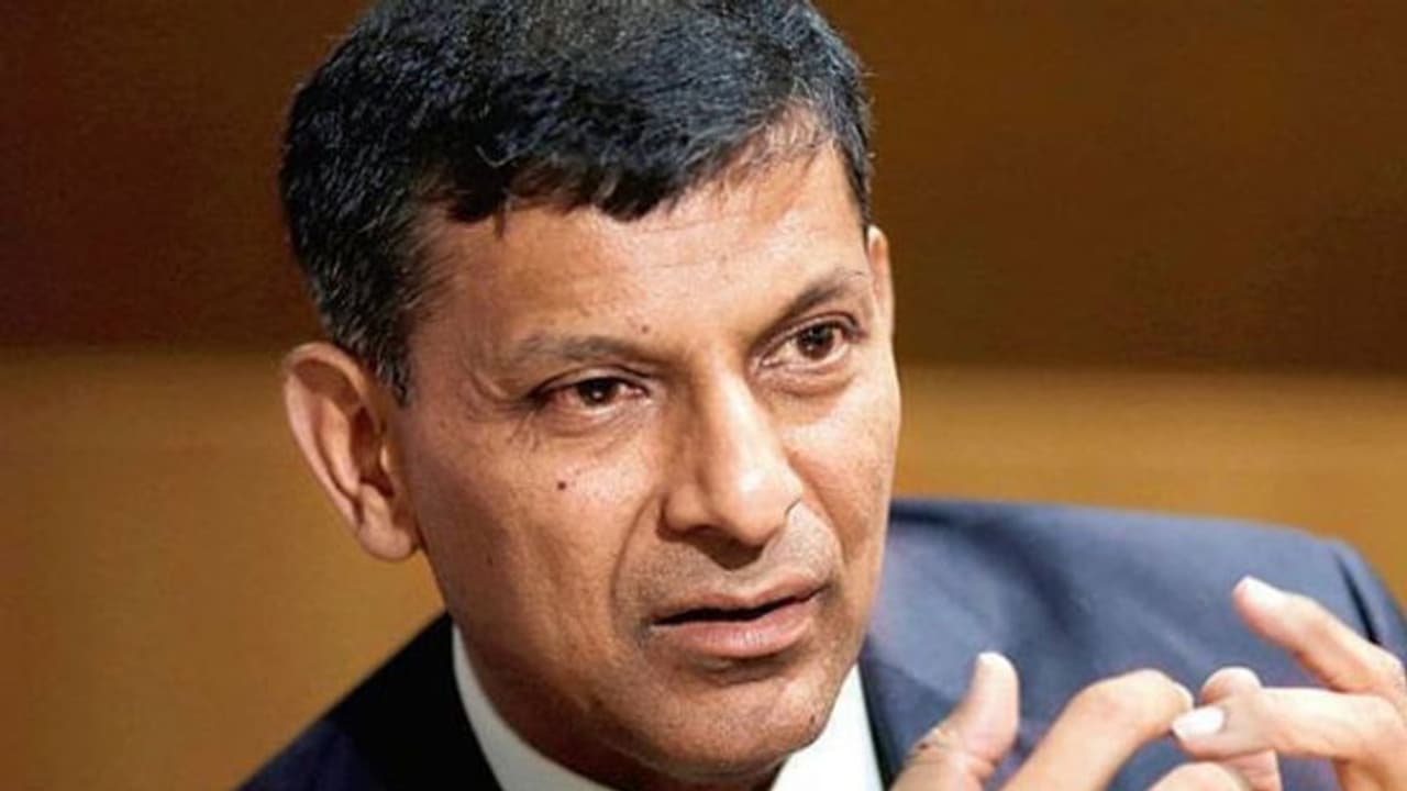 ఆందోళనకరమే.. కానీ రీజన్స్ ఐడెంటిఫై చేయండి: రాజన్ ఆందోళనకరమే.. కానీ రీజన్స్ ఐడెంటిఫై చేయండి: రాజన్