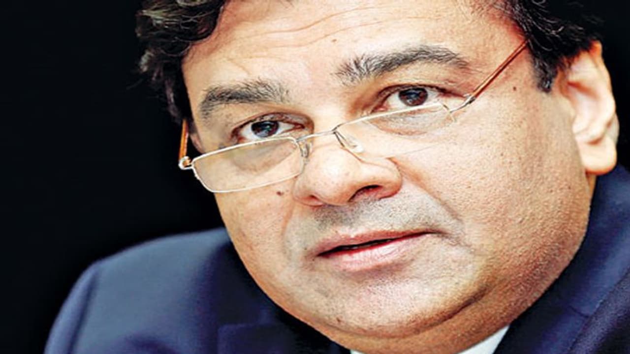 ఆర్బీఐ, గవర్నర్ ఉర్జిత్ పటేల్ రాజీనామాకు ఇలా బీజం! ఆర్బీఐ, గవర్నర్ ఉర్జిత్ పటేల్ రాజీనామాకు ఇలా బీజం!