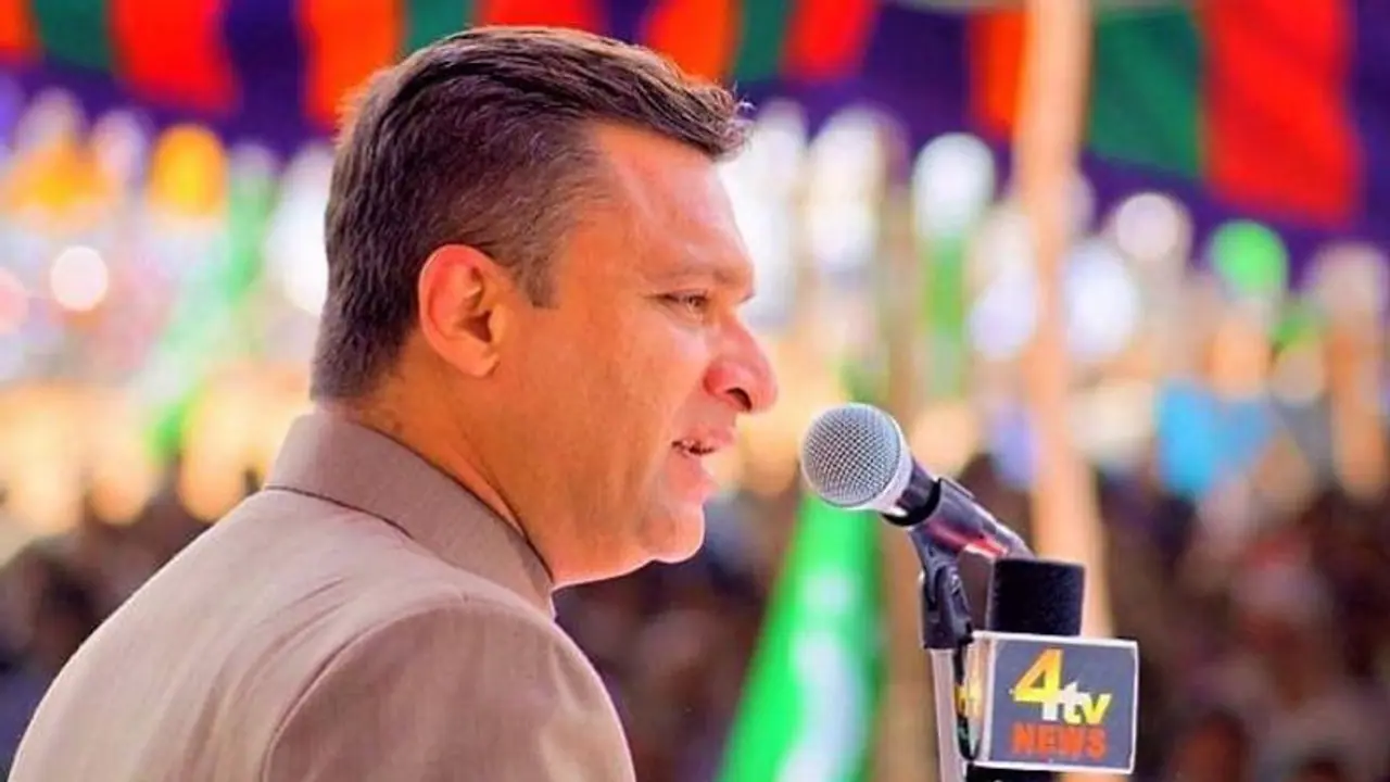 With malicious intent to further Hindu Muslim divide, Akbaruddin Owaisi invokes his Muslim ancestry over CAA With malicious intent to further Hindu Muslim divide, Akbaruddin Owaisi invokes his Muslim ancestry over CAA