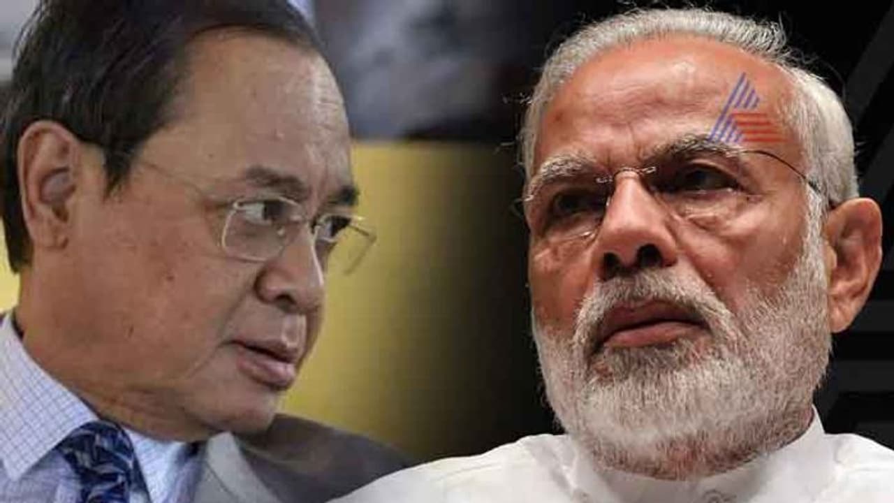 ಸುಪ್ರೀಂ ಜಡ್ಜ್ ಕೊಠಡಿ ಹೊಕ್ಕು ಅಲ್ಲಿ ಇಲ್ಲಿ ನೋಡಿದ್ದ ಮೋದಿ! ಸುಪ್ರೀಂ ಜಡ್ಜ್ ಕೊಠಡಿ ಹೊಕ್ಕು ಅಲ್ಲಿ ಇಲ್ಲಿ ನೋಡಿದ್ದ ಮೋದಿ!