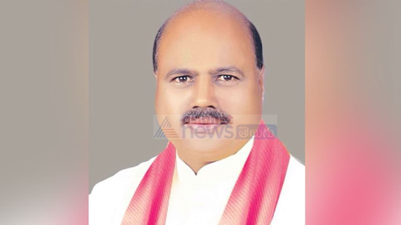 tahsildar Vijaya Reddy: మల్ రెడ్డిపై మంచిరెడ్డి సంచలన ఆరోపణలు tahsildar Vijaya Reddy: మల్ రెడ్డిపై మంచిరెడ్డి సంచలన ఆరోపణలు