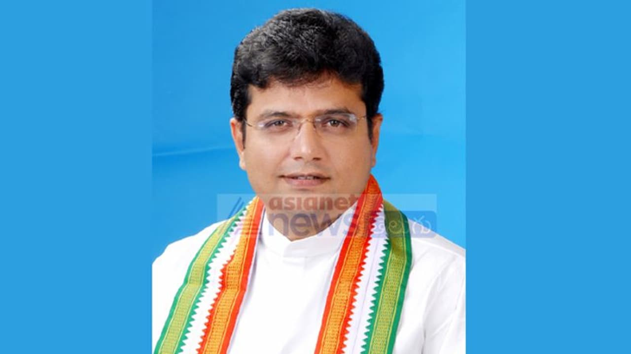 కొప్పుల ఈశ్వర్ పై మాజీమంత్రి శ్రీధర్ బాబు ఫైర్: సభాహక్కుల నోటీసులిస్తానని వార్నింగ్