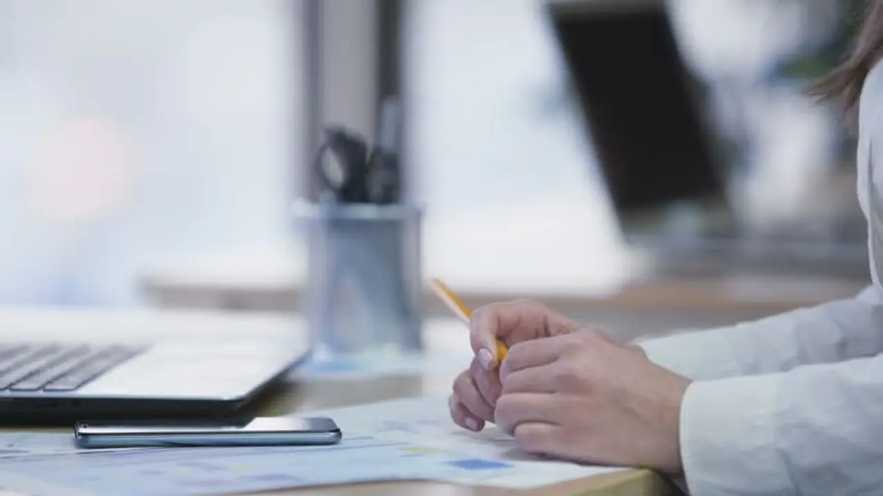 1,78,919 പ്രവാസികള്‍ കഴിഞ്ഞ വര്‍ഷം ജോലി അവസാനിപ്പിച്ച് മടങ്ങിയെന്ന് കണക്കുകള്‍