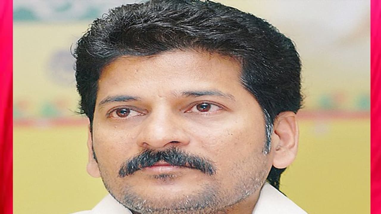 అక్కడ సానుభూతి పనిచేసింది...మరి రేవంత్ విషయంలో ఎందుకలా అక్కడ సానుభూతి పనిచేసింది...మరి రేవంత్ విషయంలో ఎందుకలా