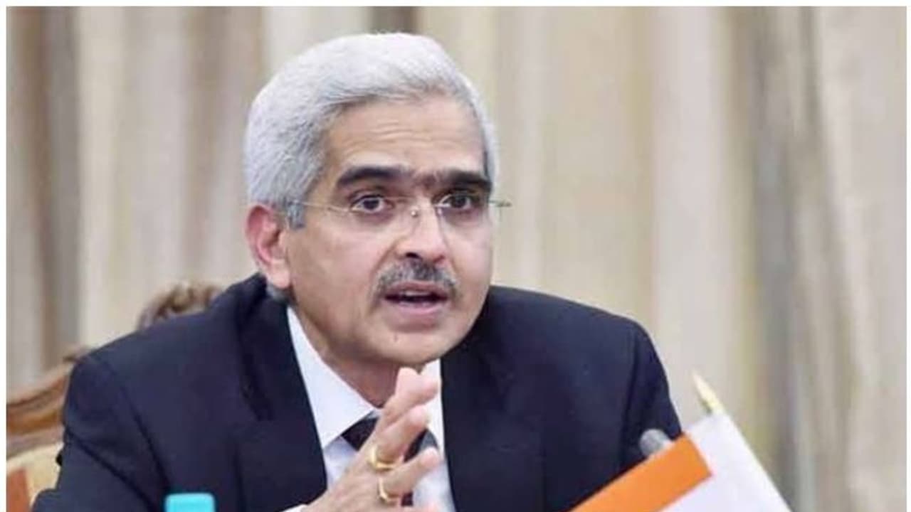 പണപ്പെരുപ്പം നിയന്ത്രിക്കാൻ റിപ്പോ നിരക്കുയർത്തി ആർബിഐ; പലിശനിരക്കുകൾ ഉയർന്നേക്കും പണപ്പെരുപ്പം നിയന്ത്രിക്കാൻ റിപ്പോ നിരക്കുയർത്തി ആർബിഐ; പലിശനിരക്കുകൾ ഉയർന്നേക്കും