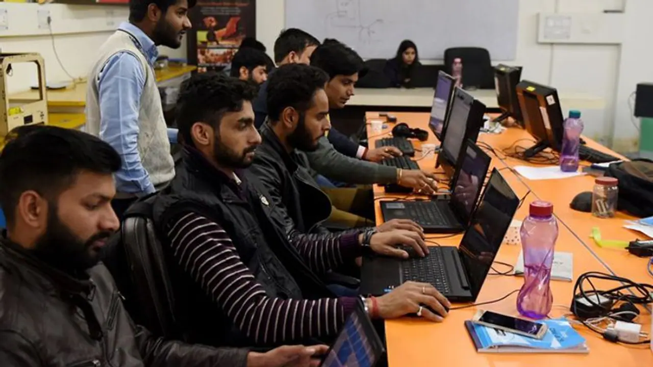 ಕೋಟಿ ಕೋಟಿ ಹಣ ಉಳಿಸಲು ಬೆಂಗಳೂರಿನಲ್ಲಿನ ಪ್ರಧಾನ ಕಚೇರಿ ಸ್ಥಳಾಂತರಿಸಲು ಮುಂದಾದ 5000 ಉದ್ಯೋಗಿಗಳ ಕಂಪನಿ ಕೋಟಿ ಕೋಟಿ ಹಣ ಉಳಿಸಲು ಬೆಂಗಳೂರಿನಲ್ಲಿನ ಪ್ರಧಾನ ಕಚೇರಿ ಸ್ಥಳಾಂತರಿಸಲು ಮುಂದಾದ 5000 ಉದ್ಯೋಗಿಗಳ ಕಂಪನಿ