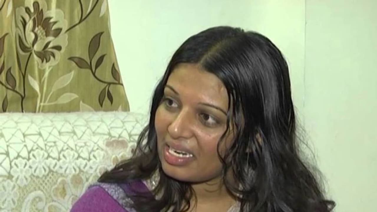 తారాచౌదరిని మోసం చేసిన వ్యక్తి అరెస్ట్! తారాచౌదరిని మోసం చేసిన వ్యక్తి అరెస్ట్!