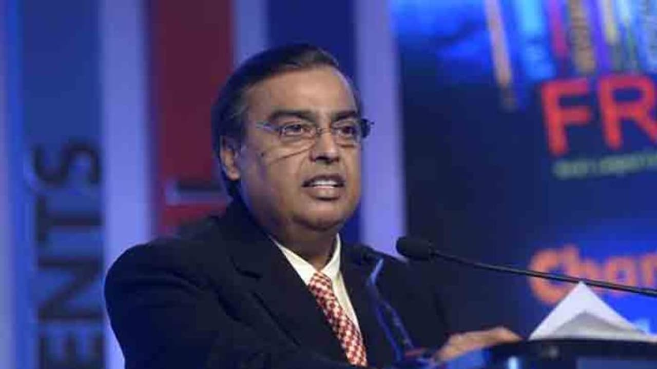 జియో టు ఈ కామర్స్: వడివడిగా ముకేశ్ అంబానీ అడుగులు జియో టు ఈ కామర్స్: వడివడిగా ముకేశ్ అంబానీ అడుగులు