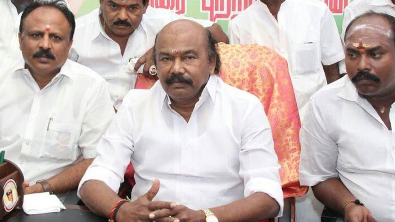 திமுகவை வீழ்த்துவது ரொம்ப சிம்பிள்.. இபிஎஸ் திமுகவுக்கு தினம் சவுக்கடி.. ராஜன் செல்லப்பா ஆவேசம். திமுகவை வீழ்த்துவது ரொம்ப சிம்பிள்.. இபிஎஸ் திமுகவுக்கு தினம் சவுக்கடி.. ராஜன் செல்லப்பா ஆவேசம்.