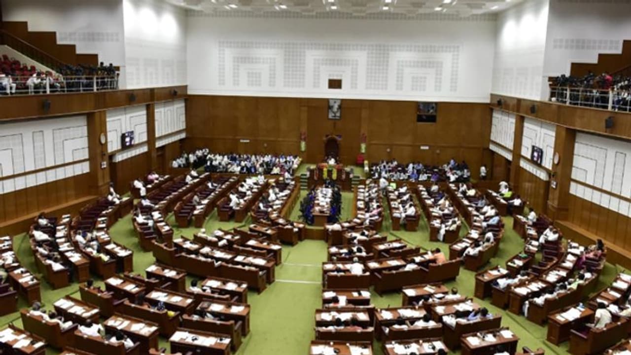 ಹಾದಿ ತಪ್ಪಿಸುವ ಜಾಹೀರಾತು: ಸೆಲೆಬ್ರಿಟಿಗಳು ಕಟಕಟೆಗೆ! ಹಾದಿ ತಪ್ಪಿಸುವ ಜಾಹೀರಾತು: ಸೆಲೆಬ್ರಿಟಿಗಳು ಕಟಕಟೆಗೆ!