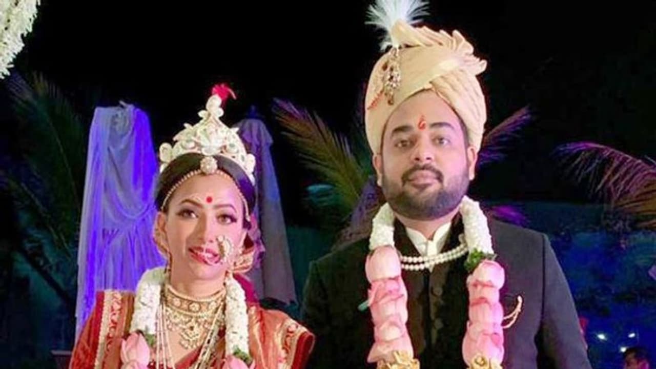 బెంగాలీ సంప్రదాయంలో శ్వేతాబసు పెళ్లి!