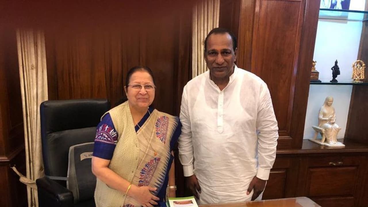 టీఆర్ఎస్ ఎంపీల రాజీనామా.... టీఆర్ఎస్ ఎంపీల రాజీనామా....