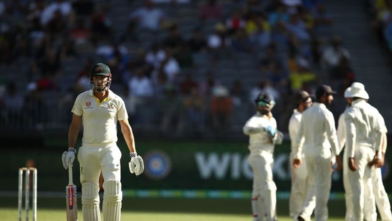 ಪರ್ತ್ ಟೆಸ್ಟ್: ಸ್ಪಿನ್ನರ್ ಕಣಕ್ಕಿಳಿಸದೇ ಎಡವಟ್ಟು ಮಾಡಿತಾ ಭಾರತ? ಪರ್ತ್ ಟೆಸ್ಟ್: ಸ್ಪಿನ್ನರ್ ಕಣಕ್ಕಿಳಿಸದೇ ಎಡವಟ್ಟು ಮಾಡಿತಾ ಭಾರತ?