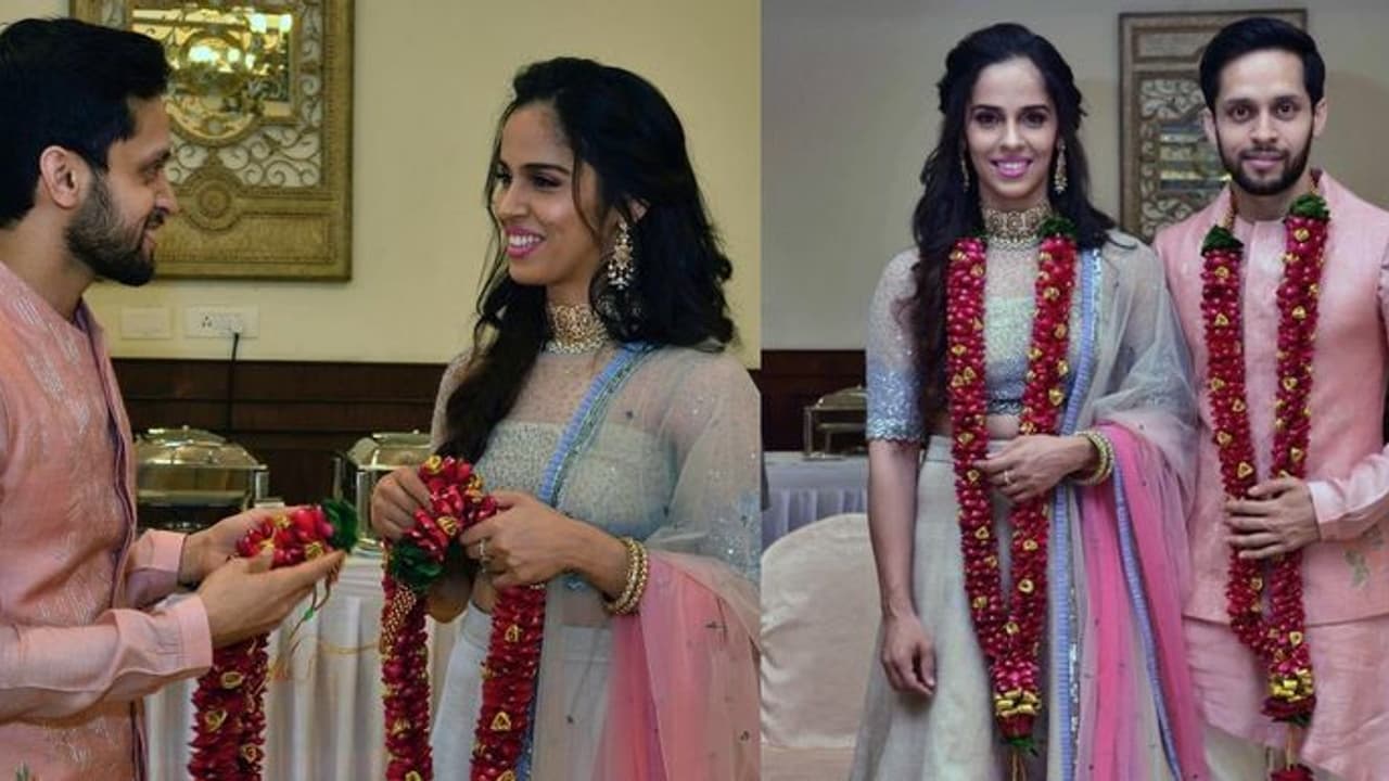 ಬ್ಯಾಡ್ಮಿಂಟನ್ ತಾರೆ ಸೈನಾ ನೆಹ್ವಾಲ್ ಕೈ ಹಿಡಿದ ಪರುಪಳ್ಳಿ ಕಶ್ಯಪ್!