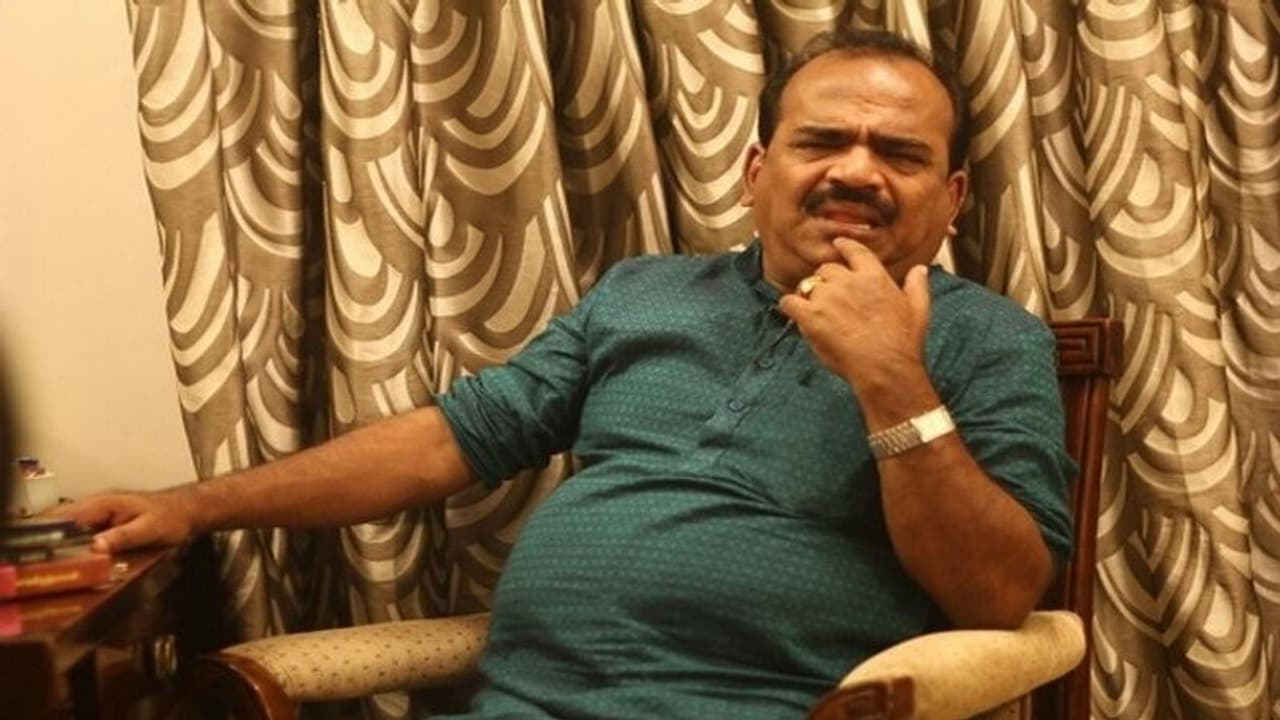 “ஒருங்கிணைப்பாளர், இணை ஒருங்கிணைப்பாளர் பதவியெல்லாம் டம்மி போஸ்ட் ” ஓபிஎஸ் இபிஎஸ்சை கலாய்த்த நாஞ்சில் சம்பத் “ஒருங்கிணைப்பாளர், இணை ஒருங்கிணைப்பாளர் பதவியெல்லாம் டம்மி போஸ்ட் ” ஓபிஎஸ் இபிஎஸ்சை கலாய்த்த நாஞ்சில் சம்பத்