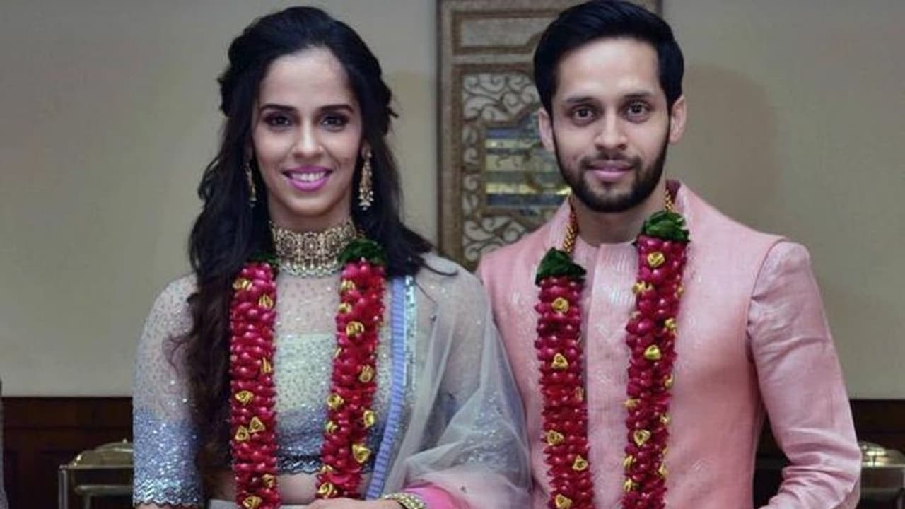 बैडमिंटन स्टार साइना नेहवाल ने की शादी, सोशल मीडिया पर पोस्ट की फोटो