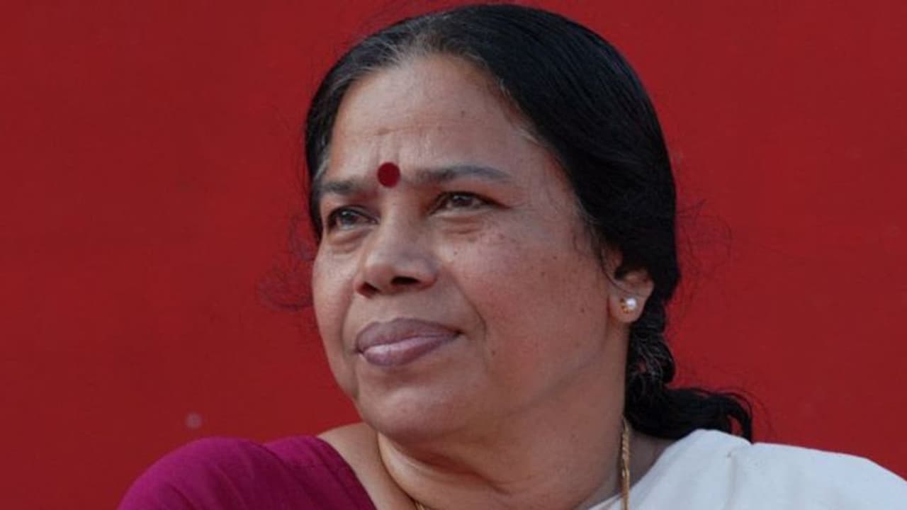 Marriage Age 21 : 'ദുരൂഹം', പെൺകുട്ടികളുടെ വിവാഹ പ്രായം 21 ആക്കാനുള്ള നീക്കത്തിനെതിരെ പികെ ശ്രീമതി