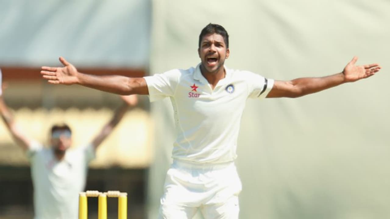 వరుణ్ అరోన్ సెన్సేషనల్ ఇన్నింగ్స్... 98 పరుగులకే మధ్యప్రదేశ్ ఆలౌట్... జార్ఖండ్ భారీ విజయం... వరుణ్ అరోన్ సెన్సేషనల్ ఇన్నింగ్స్... 98 పరుగులకే మధ్యప్రదేశ్ ఆలౌట్... జార్ఖండ్ భారీ విజయం...