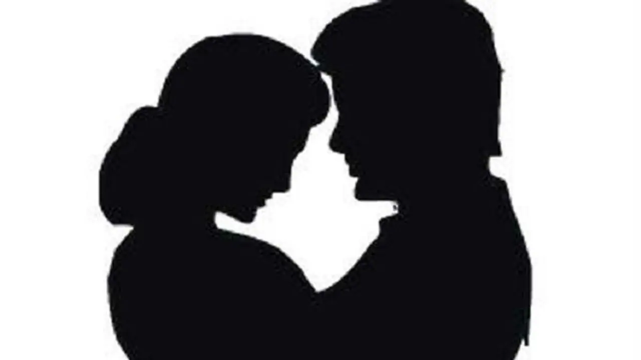 మైనర్ బాలికతో సరసాలు.. షాకిచ్చిన ప్రియురాలు మైనర్ బాలికతో సరసాలు.. షాకిచ్చిన ప్రియురాలు