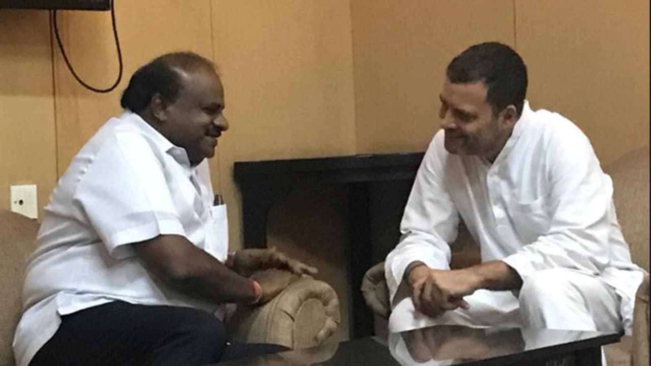 ಮಧ್ಯಪ್ರದೇಶ ಮುಖ್ಯಮಂತ್ರಿ ಪ್ರಮಾಣ ವಚನಕ್ಕೆ ಎಚ್ಡಿಕೆ ಮಧ್ಯಪ್ರದೇಶ ಮುಖ್ಯಮಂತ್ರಿ ಪ್ರಮಾಣ ವಚನಕ್ಕೆ ಎಚ್ಡಿಕೆ